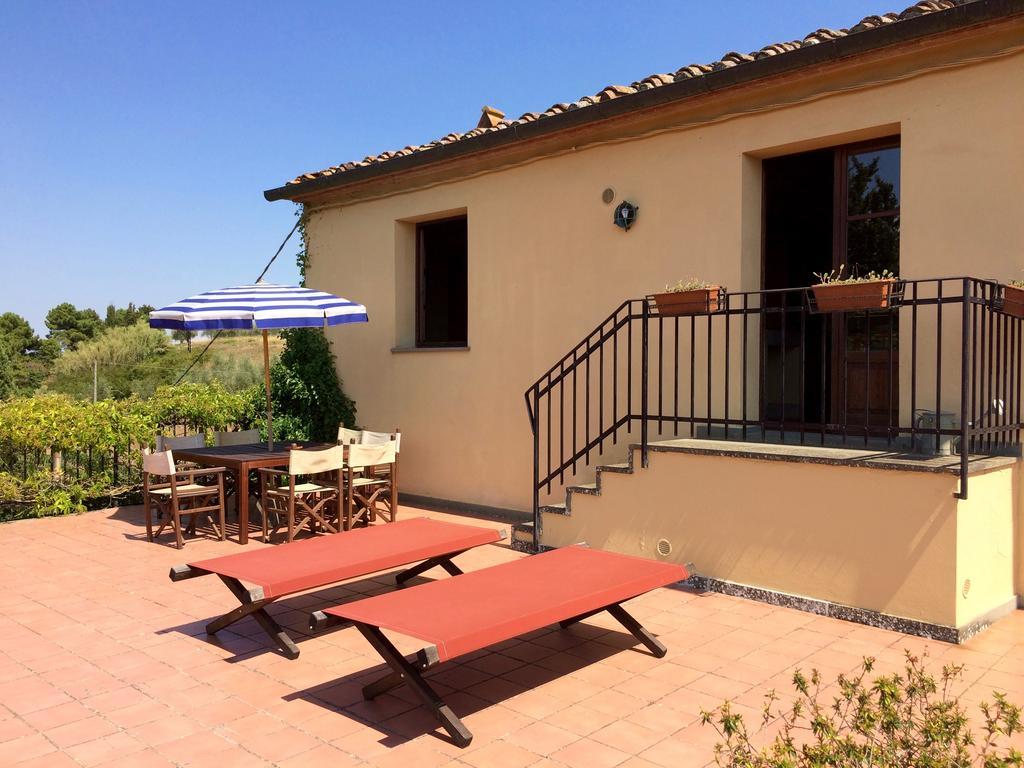 Agriturismo La Palazzina Palaia Eksteriør billede